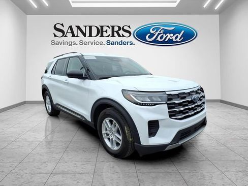 Certified 2025 Ford Explorer Active RWD image 1