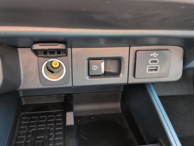 Certified 2025 Ford Maverick Tremor AWD/4WD image 29