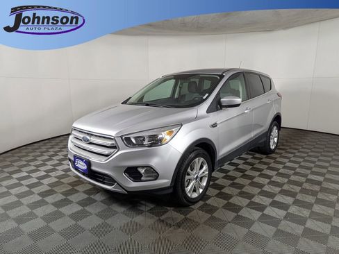 Used 2019 Ford Escape SE image 1