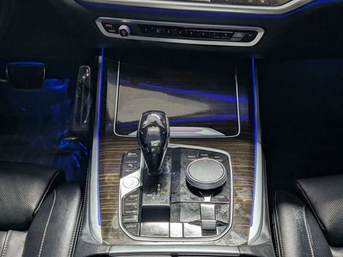 Used 2020 BMW X7 xDrive40i w/ M Sport Package AWD/4WD image 14