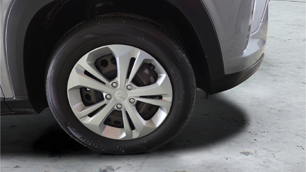 Used 2024 Chevrolet Trax LS FWD image 37