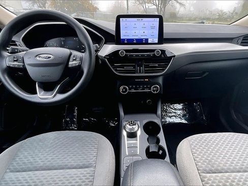Used 2020 Ford Escape SE image 17