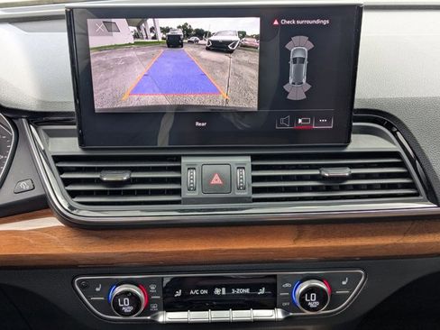 Used 2021 Audi Q5 Premium w/ Convenience Package AWD/4WD image 14