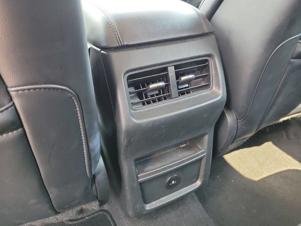 Used 2024 Ford Edge SEL AWD/4WD image 11