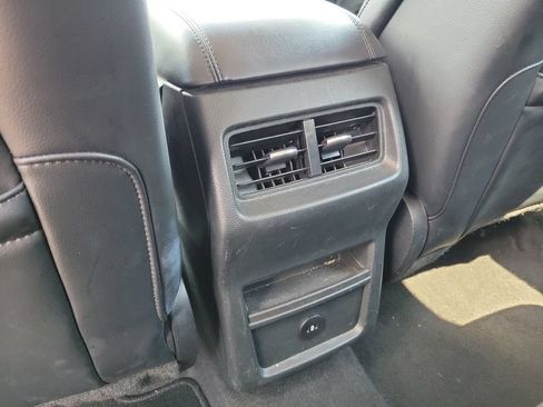 Used 2024 Ford Edge SEL AWD/4WD image 11