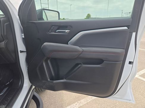 Used 2025 Chevrolet Colorado Z71 image 26