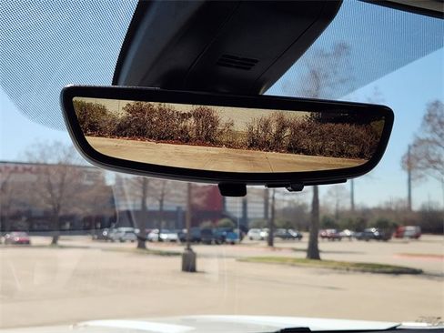 Used 2022 GMC Yukon Denali w/ Denali Premium Package image 14