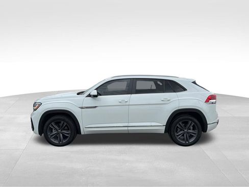 Certified 2021 Volkswagen Atlas Cross Sport SE w/ Panoramic Sunroof Package FWD image 4