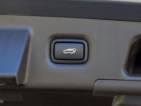 Used 2021 Hyundai Santa Fe Limited image 32