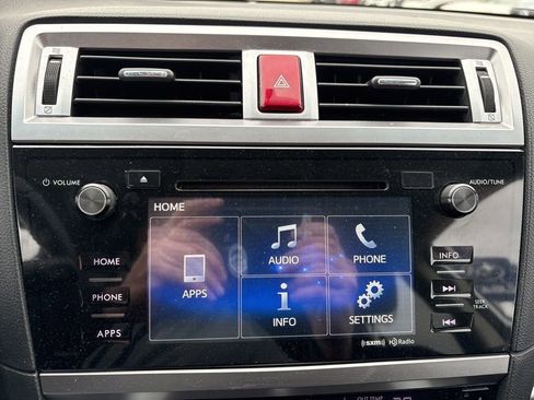 Used 2017 Subaru Outback 2.5i Premium image 21