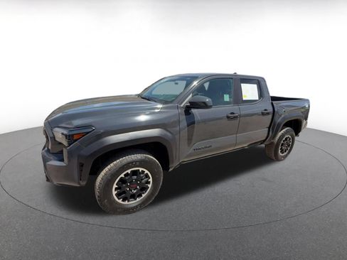 Used 2025 Toyota Tacoma TRD Off-Road AWD/4WD image 8