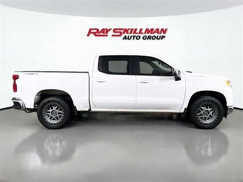 Used 2025 Chevrolet Silverado 1500 LT image 8