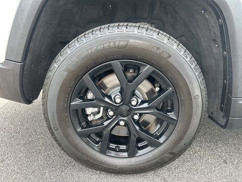 Used 2025 Jeep Grand Cherokee L Altitude image 39