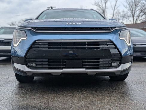 New 2026 Kia Niro SX Touring image 2
