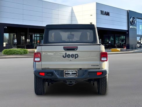 Used 2020 Jeep Gladiator Sport w/ Quick Order Package 24S image 5