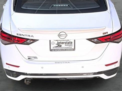 Used 2025 Nissan Sentra SR FWD image 11