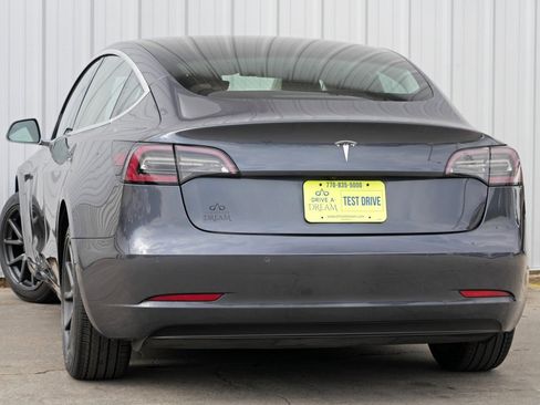 Used 2020 Tesla Model 3 Standard Range Plus image 6