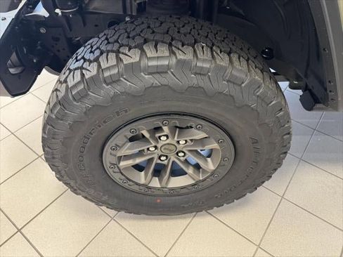 New 2025 Jeep Wrangler Unlimited Rubicon 392 image 31