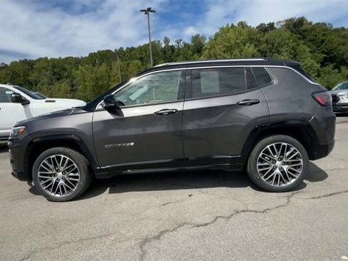 Used 2022 Jeep Compass Limited w/ Elite Group image 5