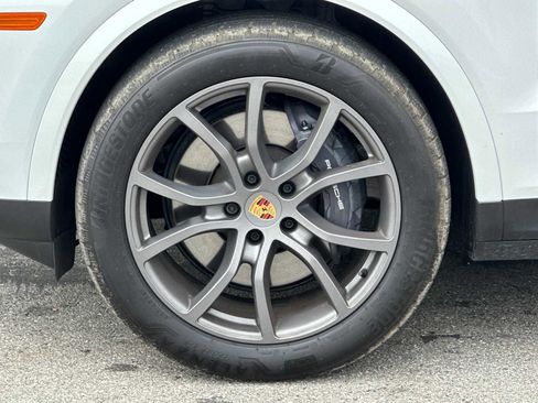 Used 2025 Porsche Cayenne image 24