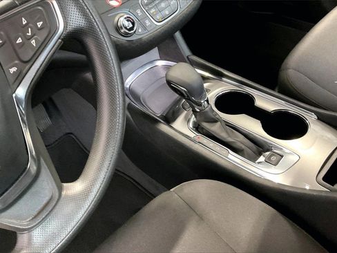 Used 2024 Chevrolet Malibu LT image 11