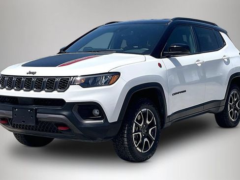 Used 2026 Jeep Compass Trailhawk AWD/4WD image 2