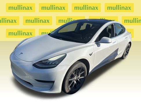 Used 2020 Tesla Model 3 Standard Range Plus image 21