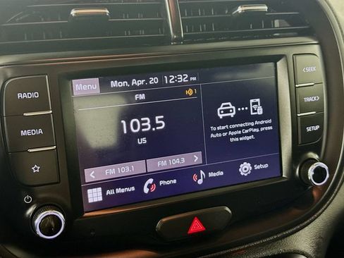 Used 2023 Kia Soul LX w/ LX Technology Package FWD image 16