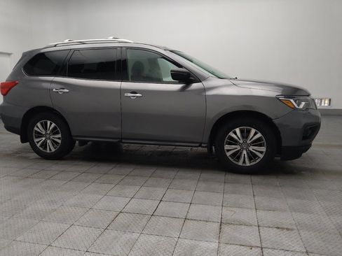Used 2019 Nissan Pathfinder S AWD/4WD image 11