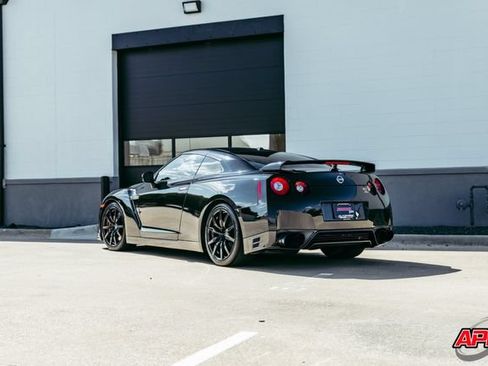 Used 2013 Nissan GT-R Premium AWD/4WD image 18