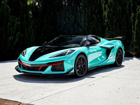 Used 2024 Chevrolet Corvette Z06 RWD image 5