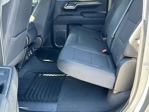 Used 2024 GMC Sierra 1500 SLE image 21