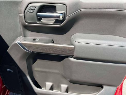 Certified 2022 Chevrolet Silverado 1500 LTZ w/ LTZ Premium Package AWD/4WD image 19