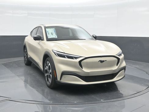 New 2025 Ford Mustang Mach-E Select image 8
