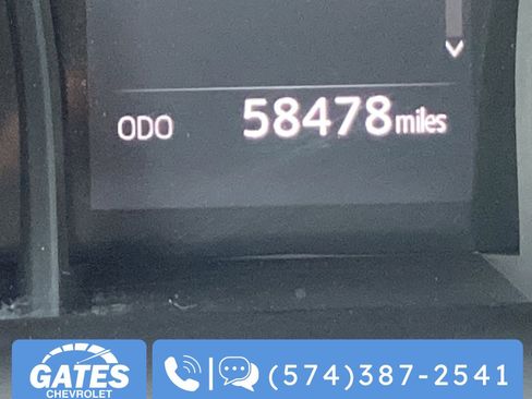 Used 2024 Toyota Camry SE image 4