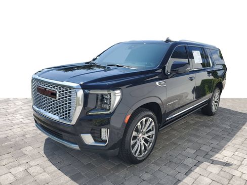 Certified 2021 GMC Yukon XL Denali w/ Denali Premium Package RWD image 3