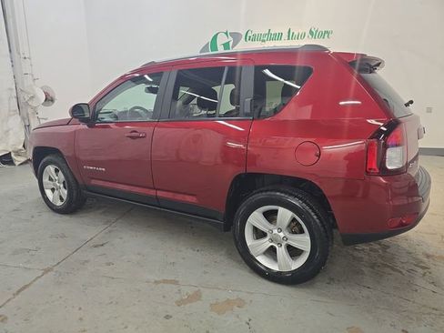 Used 2016 Jeep Compass Latitude image 3