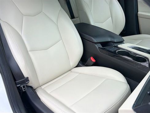 Used 2023 Cadillac CT4 Luxury w/ Sun And Sound Package RWD image 21