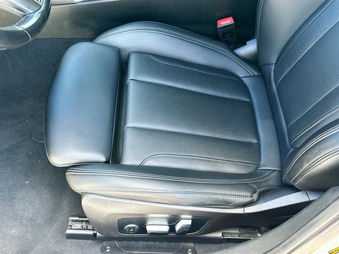 Used 2023 BMW 330i Sedan w/ M Sport Package RWD image 19