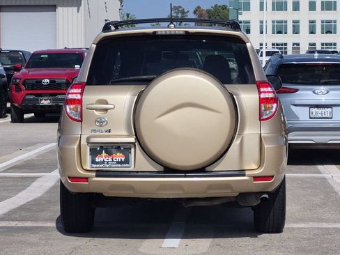 Used 2011 Toyota RAV4 2WD w/ Upgrade Value Pkg image 5