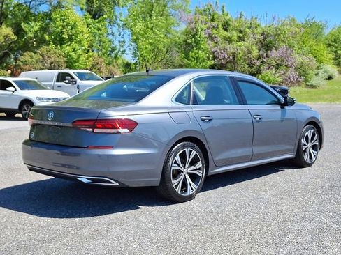 Used 2020 Volkswagen Passat 2.0T SEL FWD image 6