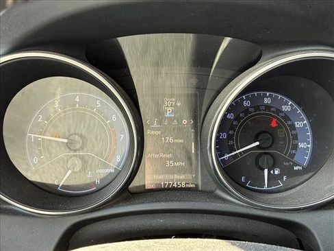 Used 2017 Toyota Corolla iM image 11