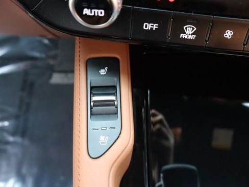 Used 2025 Kia Telluride AWD image 40