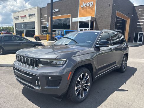 Used 2023 Jeep Grand Cherokee L Overland AWD/4WD image 1