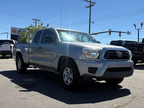 Used 2014 Toyota Tacoma 2WD Access Cab w/ SR5 Package image 4