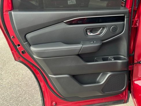 Used 2024 Honda Pilot EX-L image 19