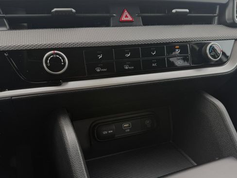 Used 2025 Kia Sportage LX image 37