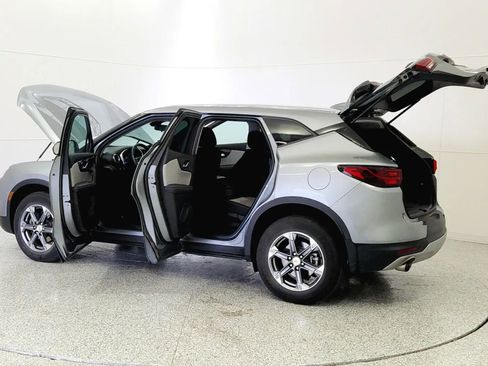 Used 2023 Chevrolet Blazer LT w/ Driver Confidence Package image 11