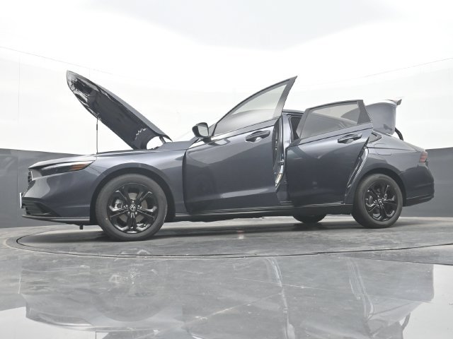 Used 2025 Honda Accord SE image 51