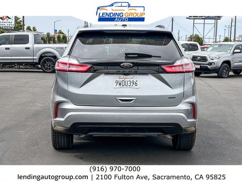 Used 2024 Ford Edge SE w/ Black Appearance Package AWD/4WD image 3